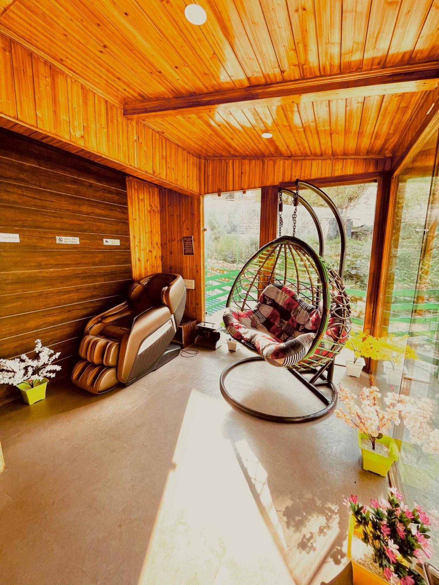 Tata Vista Resort Mall Road Manali - Centrally Heated & Air Cooled Dış mekan fotoğraf