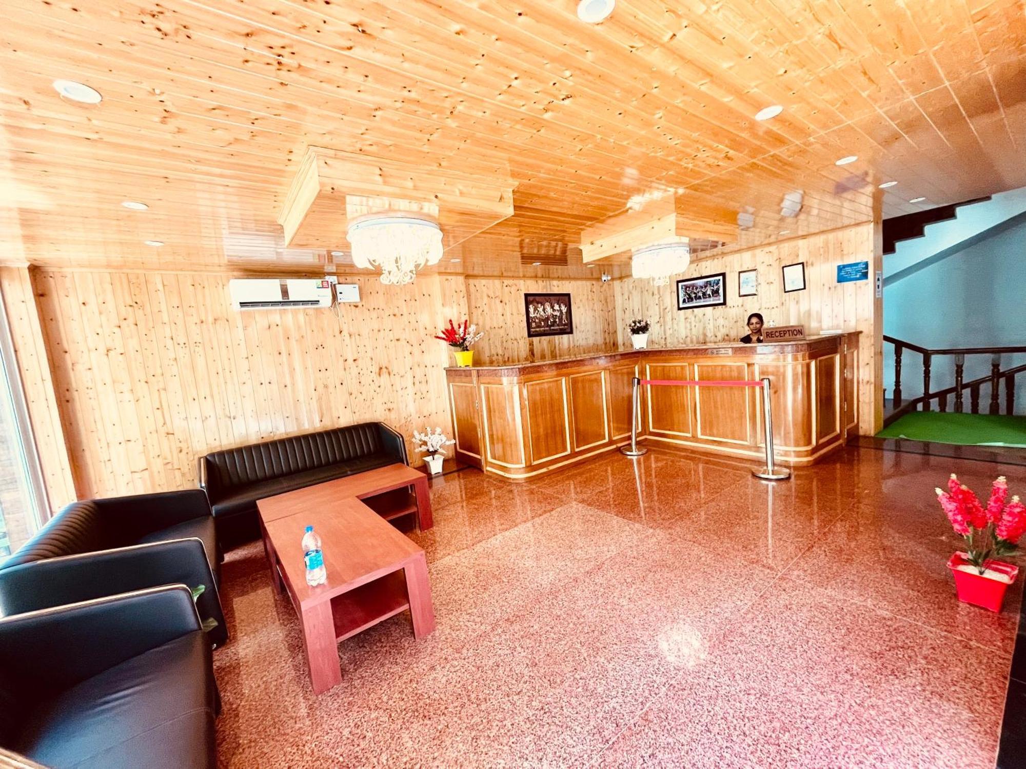 Tata Vista Resort Mall Road Manali - Centrally Heated & Air Cooled Dış mekan fotoğraf