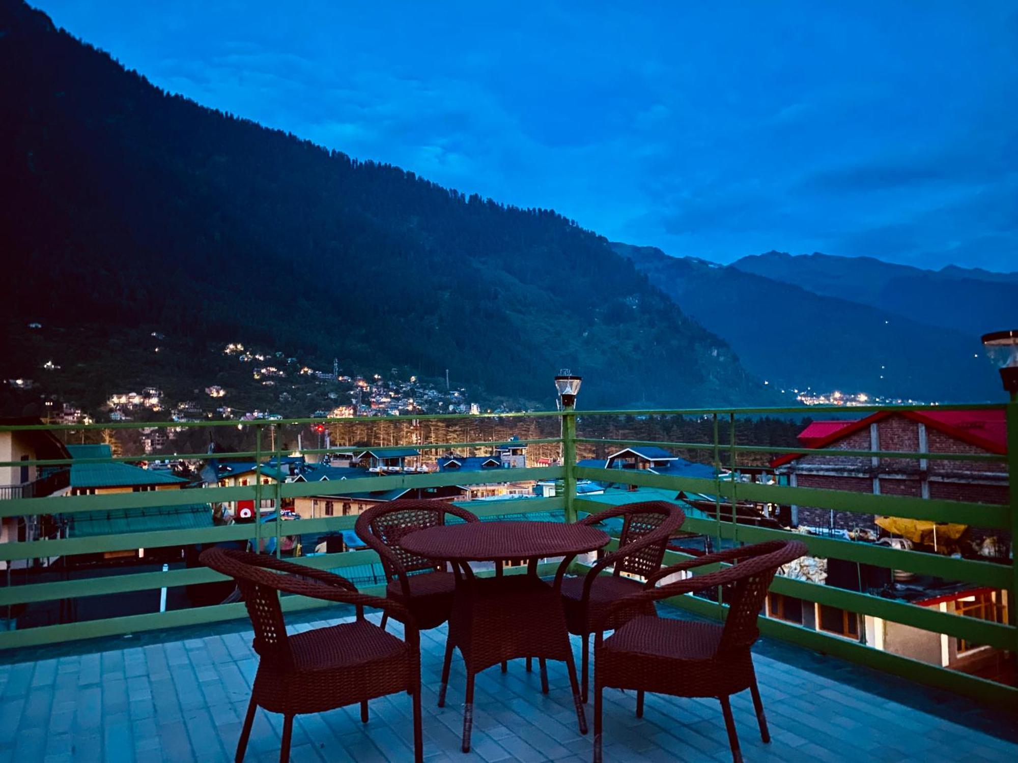 Tata Vista Resort Mall Road Manali - Centrally Heated & Air Cooled Dış mekan fotoğraf